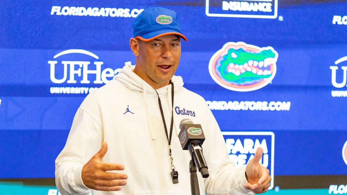 As Gators prepare for Texas, pressure mounts in Gainesville