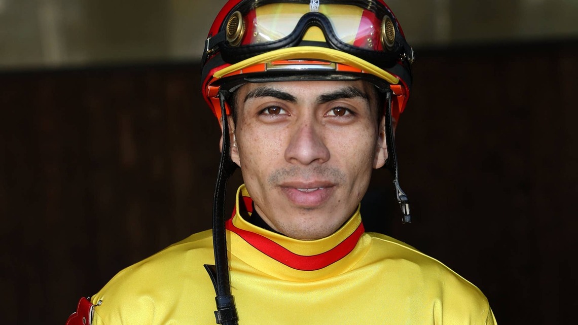 Jockey Oscar Villarreal Facing Lengthy Recovery After Eight Spinal Fractures 