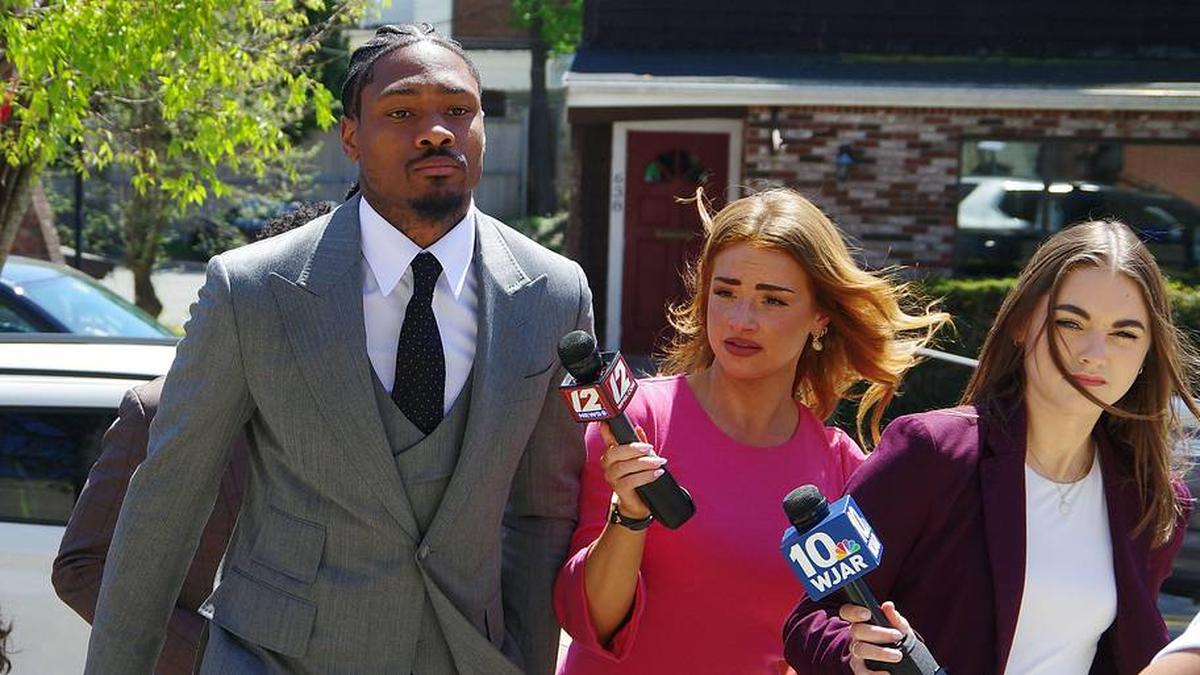  Former New England Patriot wide receiver Stefon Diggs returns to Dedham District Court after lunch break on Tuesday, May 5, 2026. Diggs did not speak with the media at any time. | Mark Jarret Chavous/The Enterprise / USA TODAY NETWORK via Imagn Images 