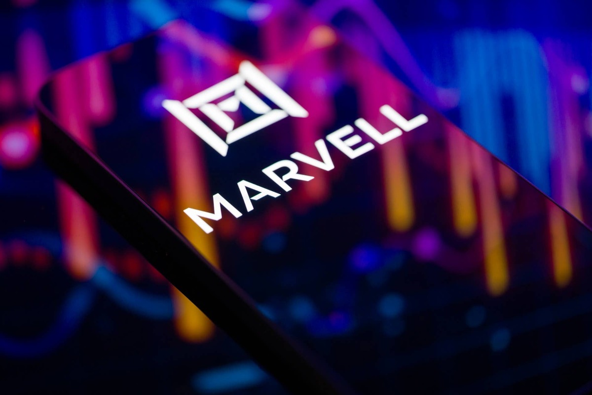  Marvell shares fell more than 16% Friday, leading the steepest semiconductor selloff since the 2020 market crash. 