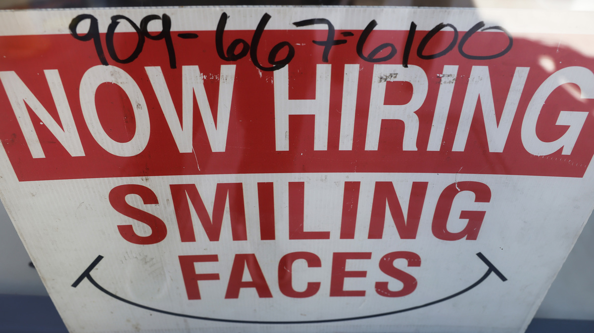 Unemployment Rate Rises To 4.4 Percent, Latest Jobs Data Report Shows. PASADENA, CALIFORNIA - MARCH 06: A "Now Hiring" sign is posted in a shop on March 6, 2026 in Pasadena, California. According to the Bureau of Labor Statistics, the U.S. economy lost 92,000 jobs in February while the unemployment rate ticked up to 4.4 percent. (Photo by Mario Tama/Getty Images)