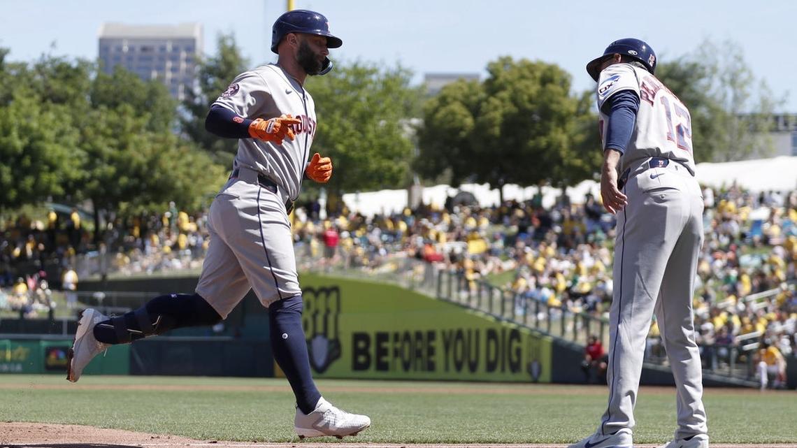 Astros rack up 18 hits while trouncing Athletics