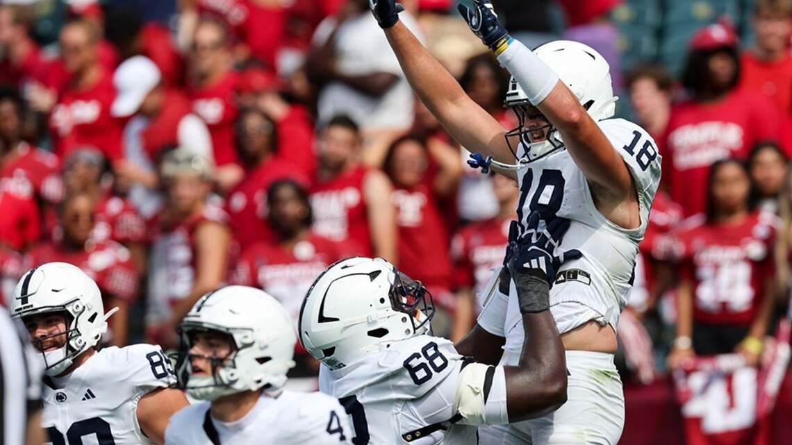 Lincoln Financial Field turns into Beaver Stadium East during Penn State’s victory over Temple