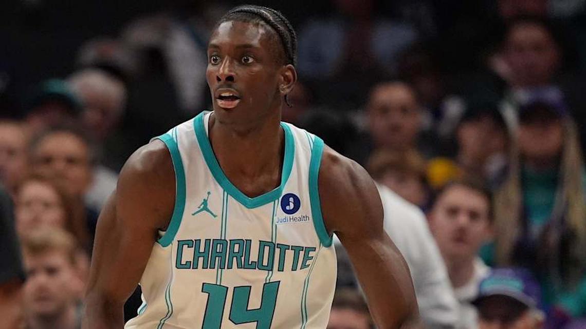  Mar 24, 2026; Charlotte, North Carolina, USA; Charlotte Hornets forward Moussa Diabaté (14) handles the ball against the Sacramento Kings during the first quarter at Spectrum Center. | Jim Dedmon-Imagn Images 