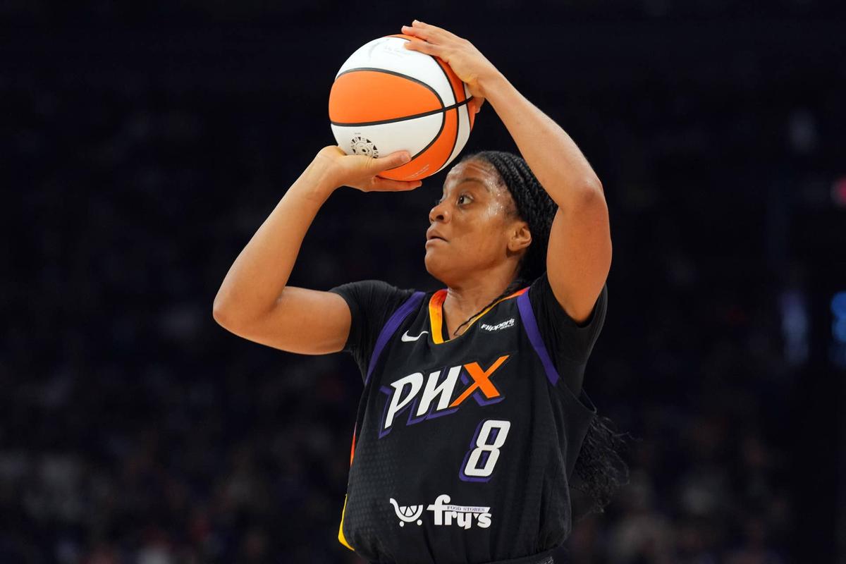  Phoenix Mercury guard Monique Akoa Makani (8) Joe Camporeale-Imagn Images