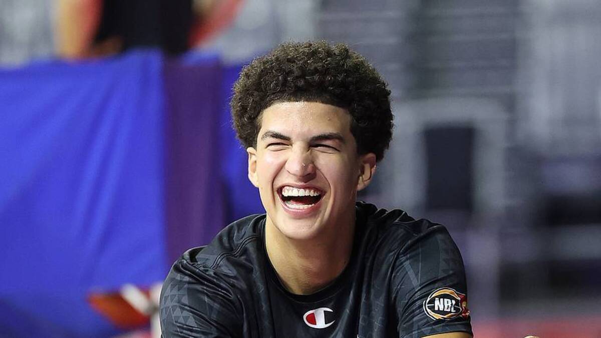  During his time with the New Zealand Breakers, Karim López sharpened his skills, built a strong routine and strengthened his bond with his father. | Phil Walter/Getty Images 