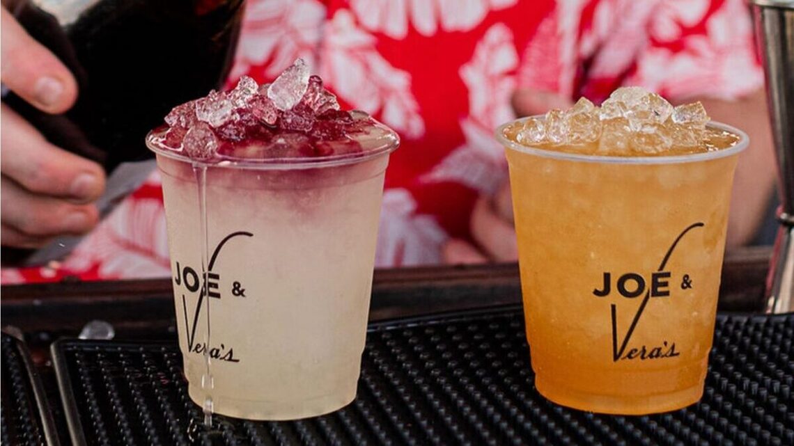 This Savannah bar has fresh oysters, Tiki cocktails and boat rides