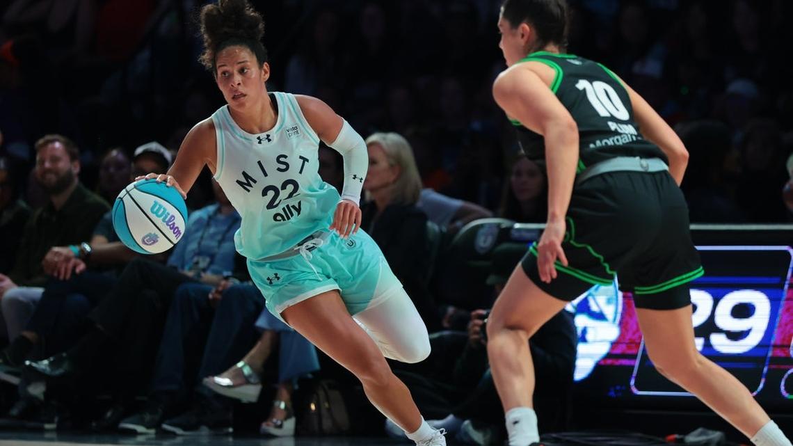 Valkyries sign Veronica Burton to multiyear deal 