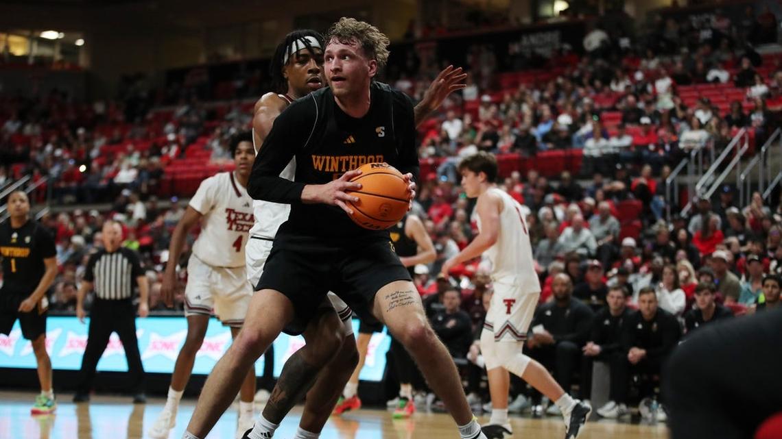 Report: Notre Dame adds Winthrop transfer Logan Duncomb 