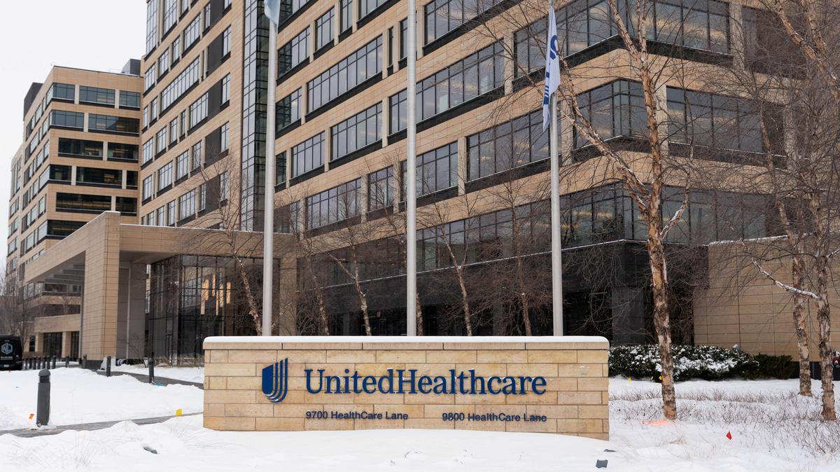 UnitedHealthcare sign outside of its office building in Minnetonka, Minnesota, U.S., December 11, 2025. REUTERS/Tim Evans/File Photo