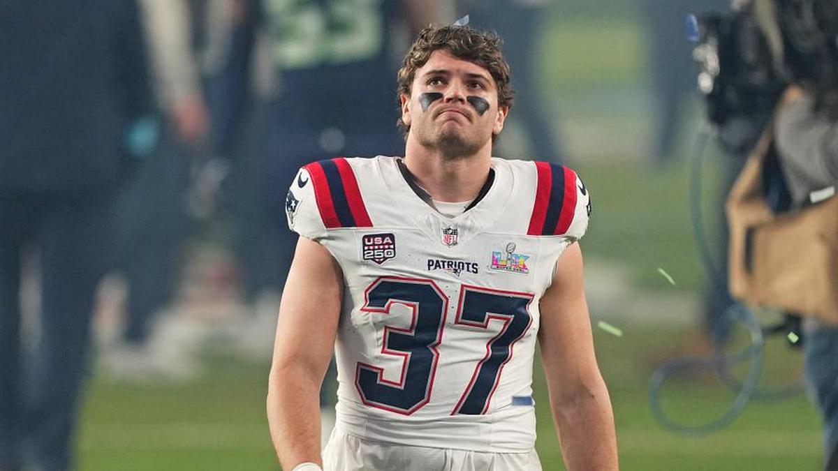  Feb 8, 2026; Santa Clara, CA, USA; New England Patriots tight end Jack Westover (37) exits the field after the loss against the Seattle Seahawks in Super Bowl LX at Levi's Stadium. Mandatory Credit: Darren Yamashita-Imagn Images | Darren Yamashita-Imagn Images 