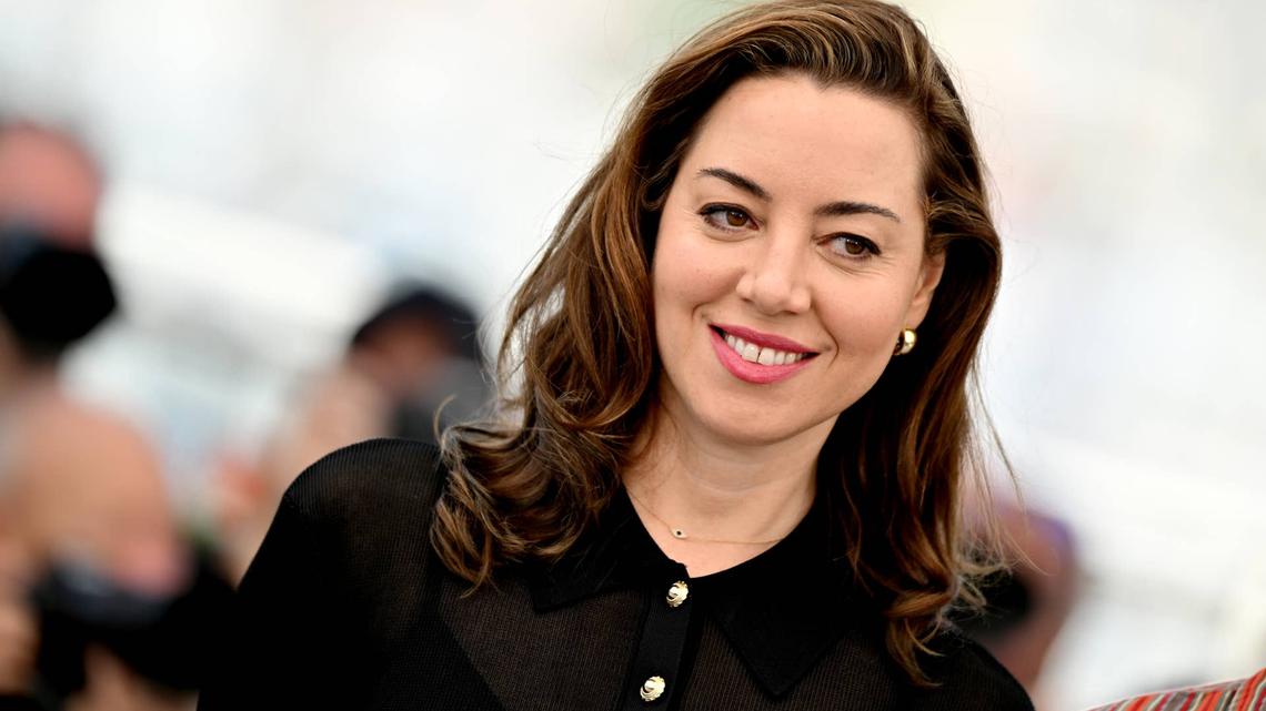 Pregnant Aubrey Plaza Looks So Happy Snuggled up With Boyfriend in First Joint Appearance Since Baby News 