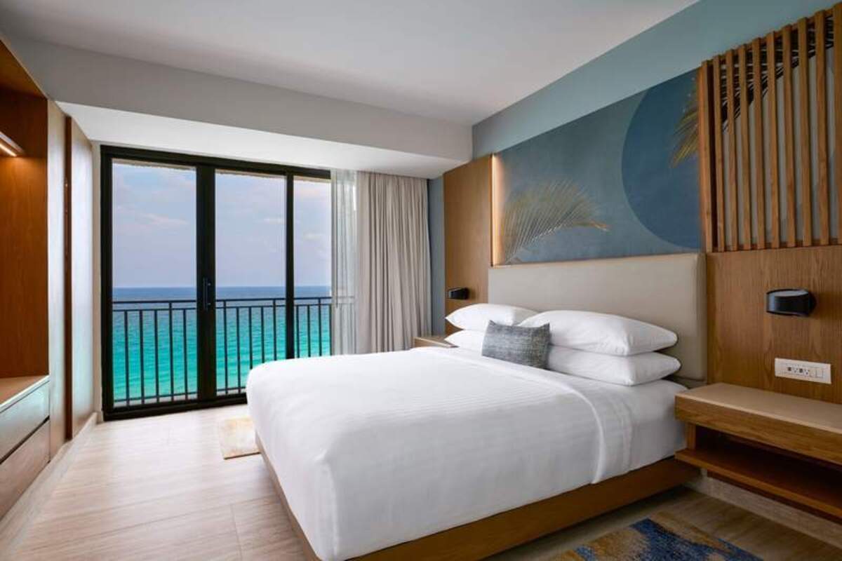  Ocean view and oceanfront room balconies give you space to relax and overlook the beautiful turquoise waters of Cancun. Photo credit: Marriott Cancun All-Inclusive Resort 