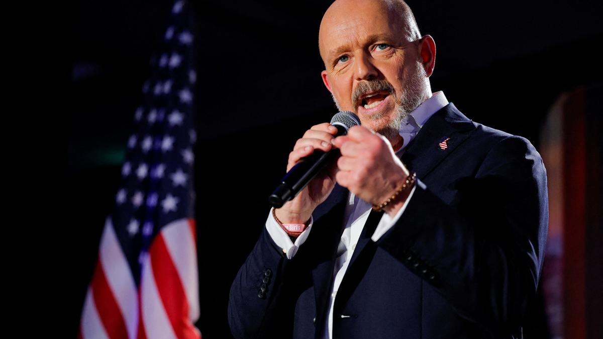 California Republican gubernatorial candidate Steve Hilton speaks during his campaign watch party in Huntington Beach on Tuesday. With all of the state’s precincts partially reporting from Tuesday’s primary, Hilton led the pack with 27.8% of the vote.