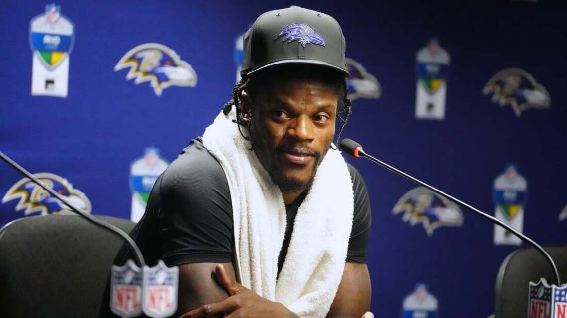 Ravens QB Lamar Jackson 'dealing with something small' 