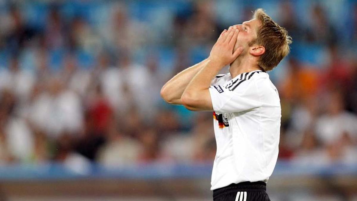 Thomas Hitzlsperger was forced to retire through injury. | GEPA/Imagn Images 