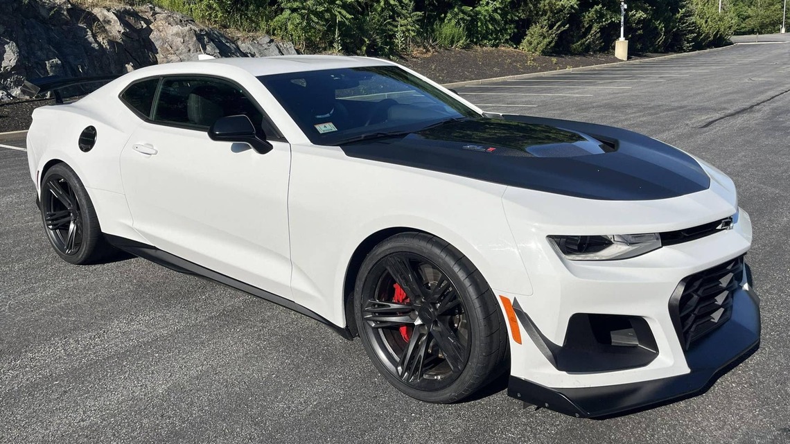 2018 Chevrolet Camaro ZL1 1LE For Sale With 18,100 Miles 