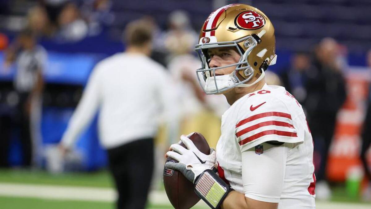 Dec 22, 2025; Indianapolis, Indiana, USA; San Francisco 49ers quarterback Mac Jones (10) warms up before the game against the Indianapolis Colts at Lucas Oil Stadium. Mandatory Credit: Trevor Ruszkowski-Imagn Images | Trevor Ruszkowski-Imagn Images 