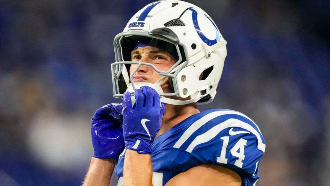 Colts WR Alec Pierce injures heel, makes early exit vs. Chiefs 