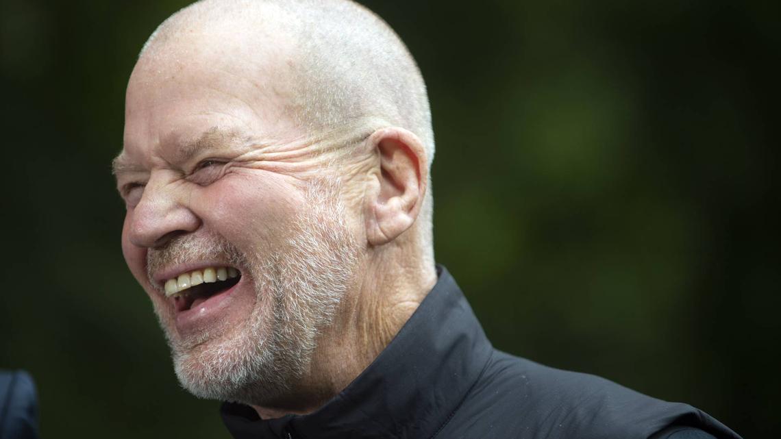 Lululemon stock flashes major signal as Chip Wilson feud cools 