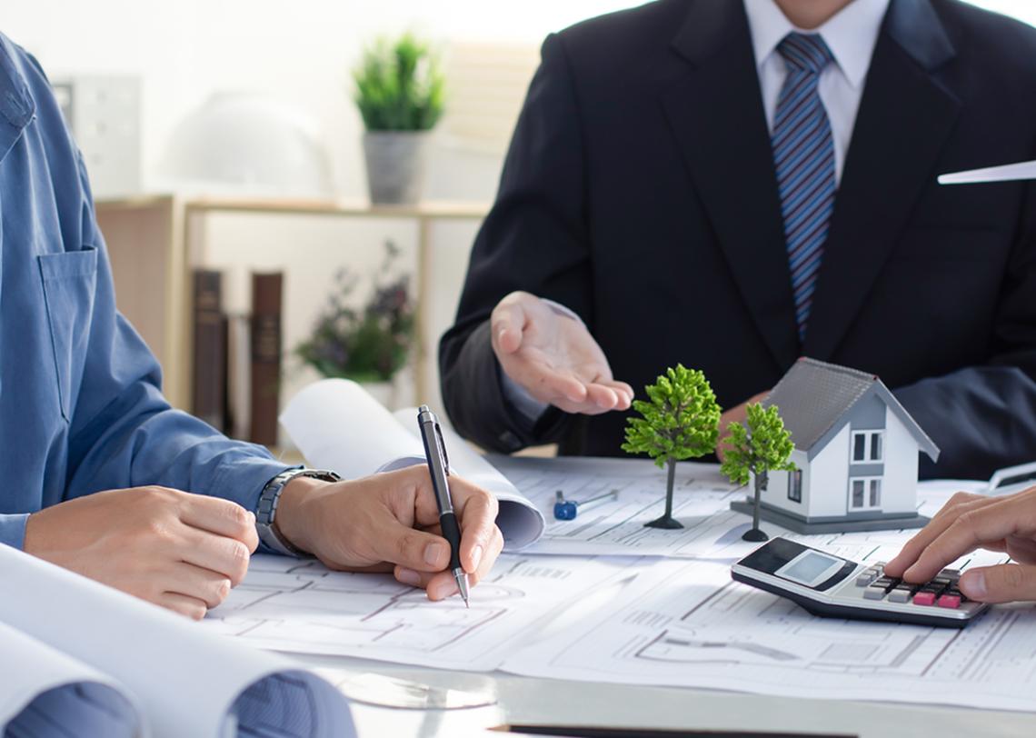  BOY ANTHONY // Shutterstock 