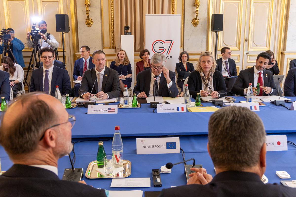 U.S. Trade Representative Jamieson Greer, French Trade Minister Nicolas Forissier, Canada's Trade Minister Maninder Sidhu and other ministers and members of the delegations attend the opening session of the G7 trade ministers' meeting in Paris, France, 06 May 2026. CHRISTOPHE PETIT TESSON/Pool via REUTERS