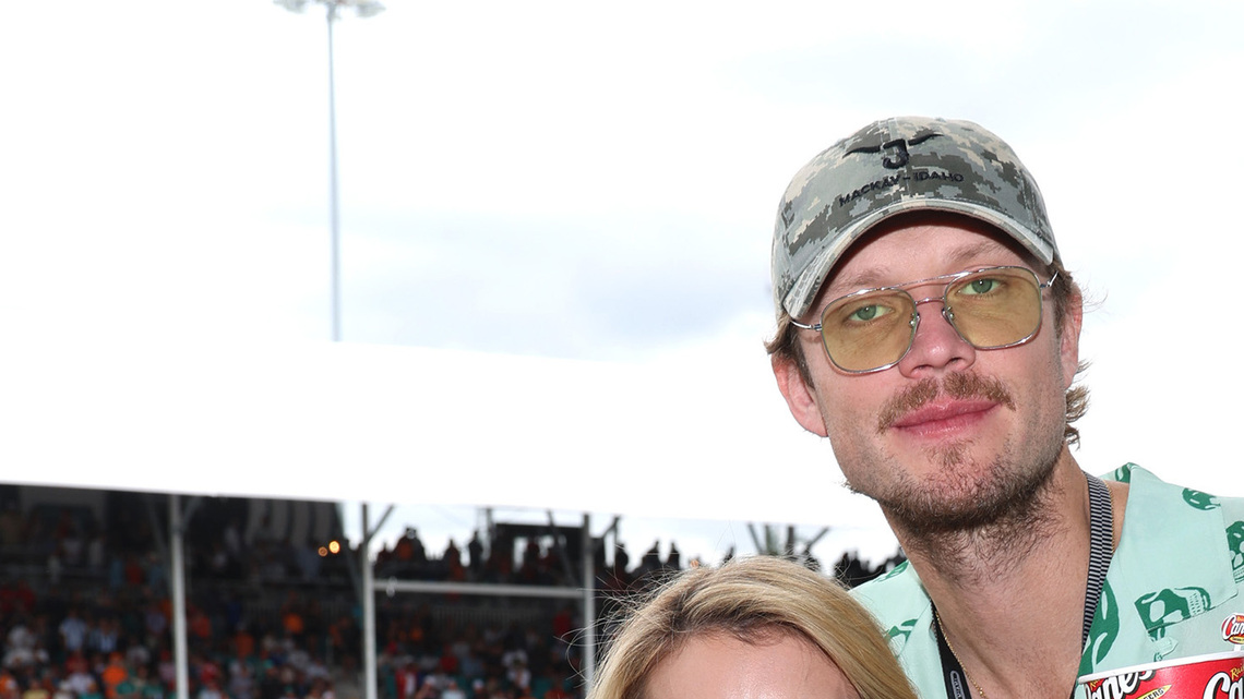 Details on Emma Roberts and Cody John's wedding. And what no-show dad Eric Roberts had to say 