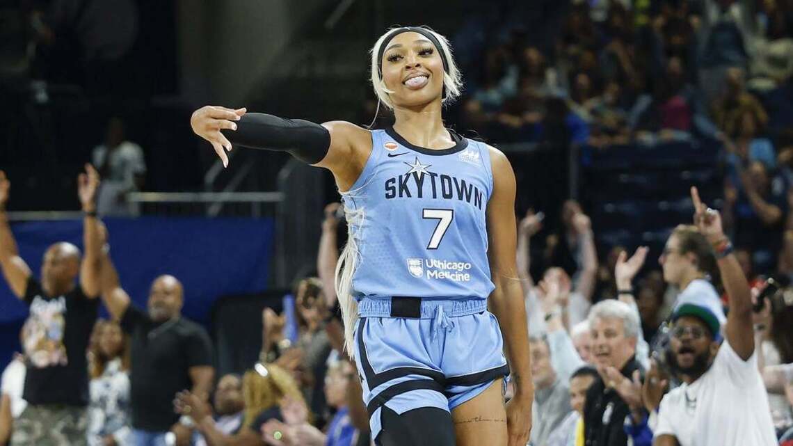 DiJonai Carrington, Sky look to avoid sweep by Aces 