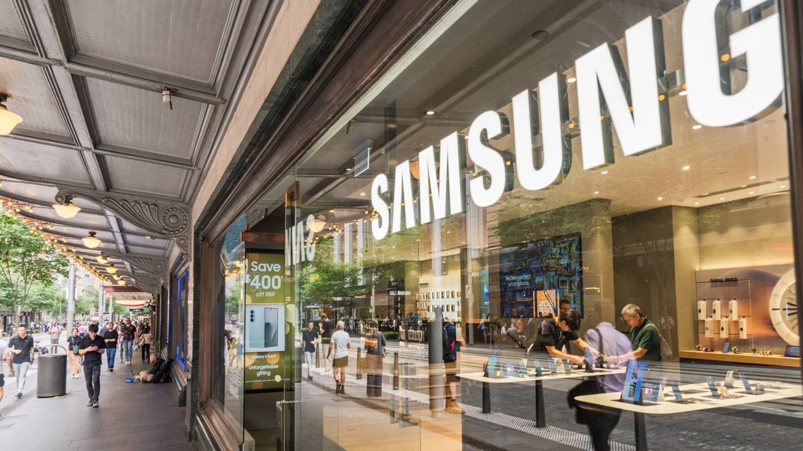 Samsung cuts jobs as it shifts U.S. headquarters 