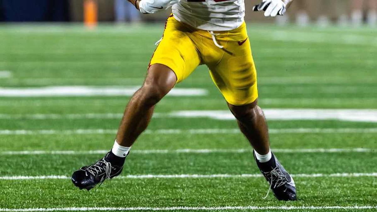  Oct 18, 2025; South Bend, Indiana, USA; Southern California Trojans wide receiver Tanook Hines (16) runs the ball against the Notre Dame Fighting Irish during the first half at Notre Dame Stadium. Mandatory Credit: Michael Caterina-Imagn Images | Michael Caterina-Imagn Images 