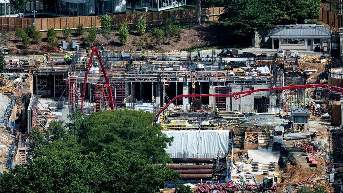 FILE PHOTO: Construction continues on the planned White House ballroom in the area of the former East Wing in Washington, D.C., U.S., May 14, 2026. REUTERS/Evelyn Hockstein/File Photo