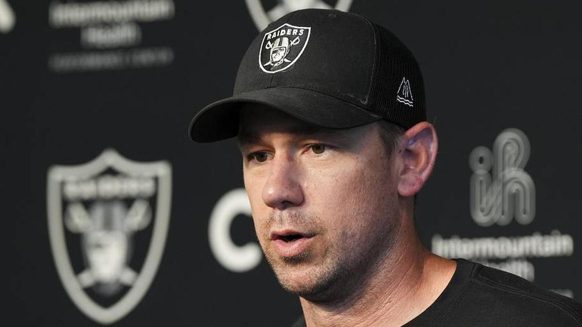  May 20, 2026; Henderson, NV, USA; Las Vegas Raiders head coach Klint Kubiak speaks during a news conference during organized team activities at Intermountain Health Performance Center. Mandatory Credit: Candice Ward-Imagn Images | Candice Ward-Imagn Images 