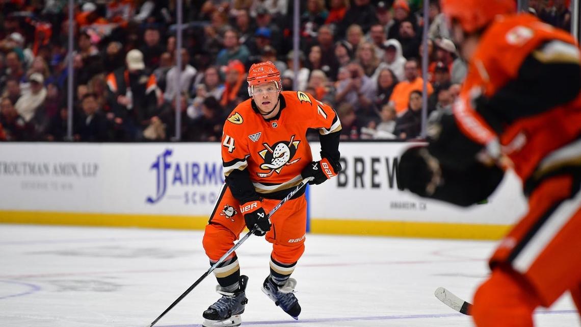 Ducks close to snapping playoff drought as Canucks visit