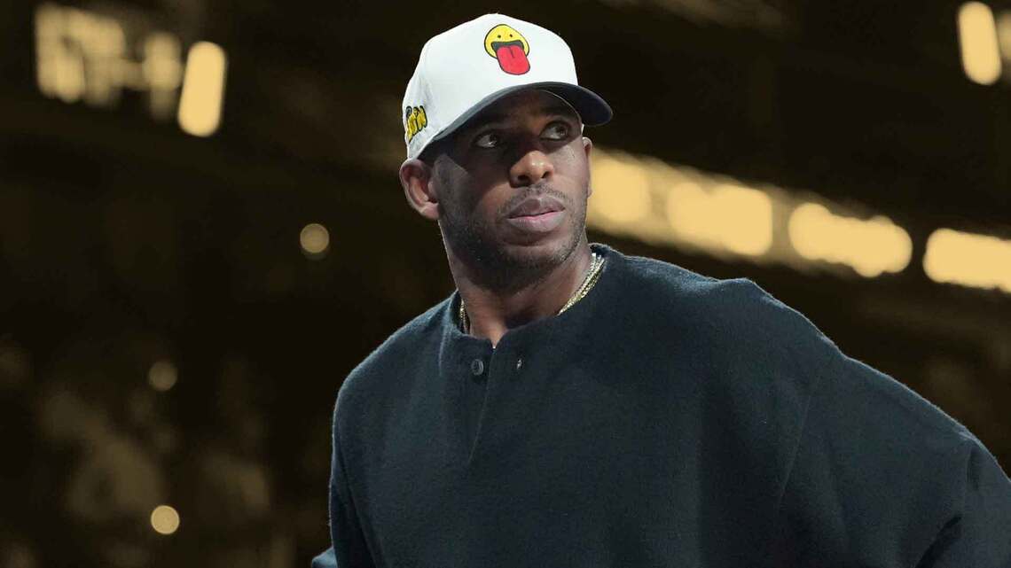 Chris Paul recalls gruesome hand injury that left him in shock: "It was crushed and folded over" 