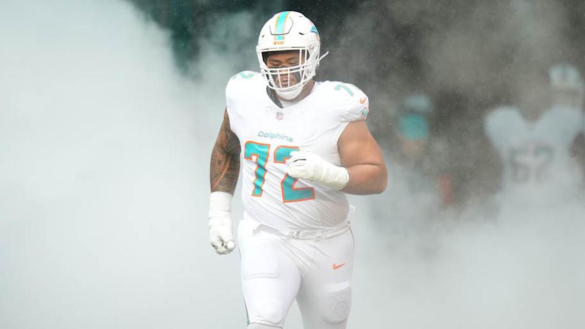 Dolphins Saturday Mailbag: Jonah, Tua, QB Competition, and More