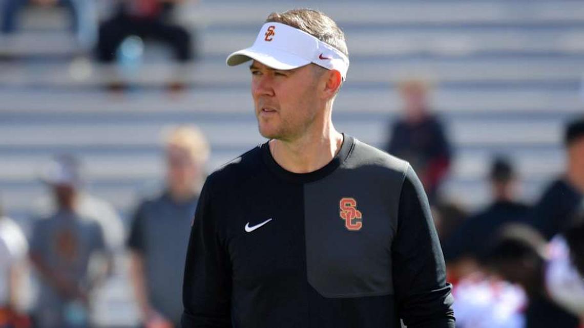  Sep 27, 2025; Champaign, Illinois, USA; Southern California Trojans head coach Lincoln Riley before an NCAA football game with the Illinois Fighting Illini at Memorial Stadium. Mandatory Credit: Ron Johnson-Imagn Images | Ron Johnson-Imagn Images 