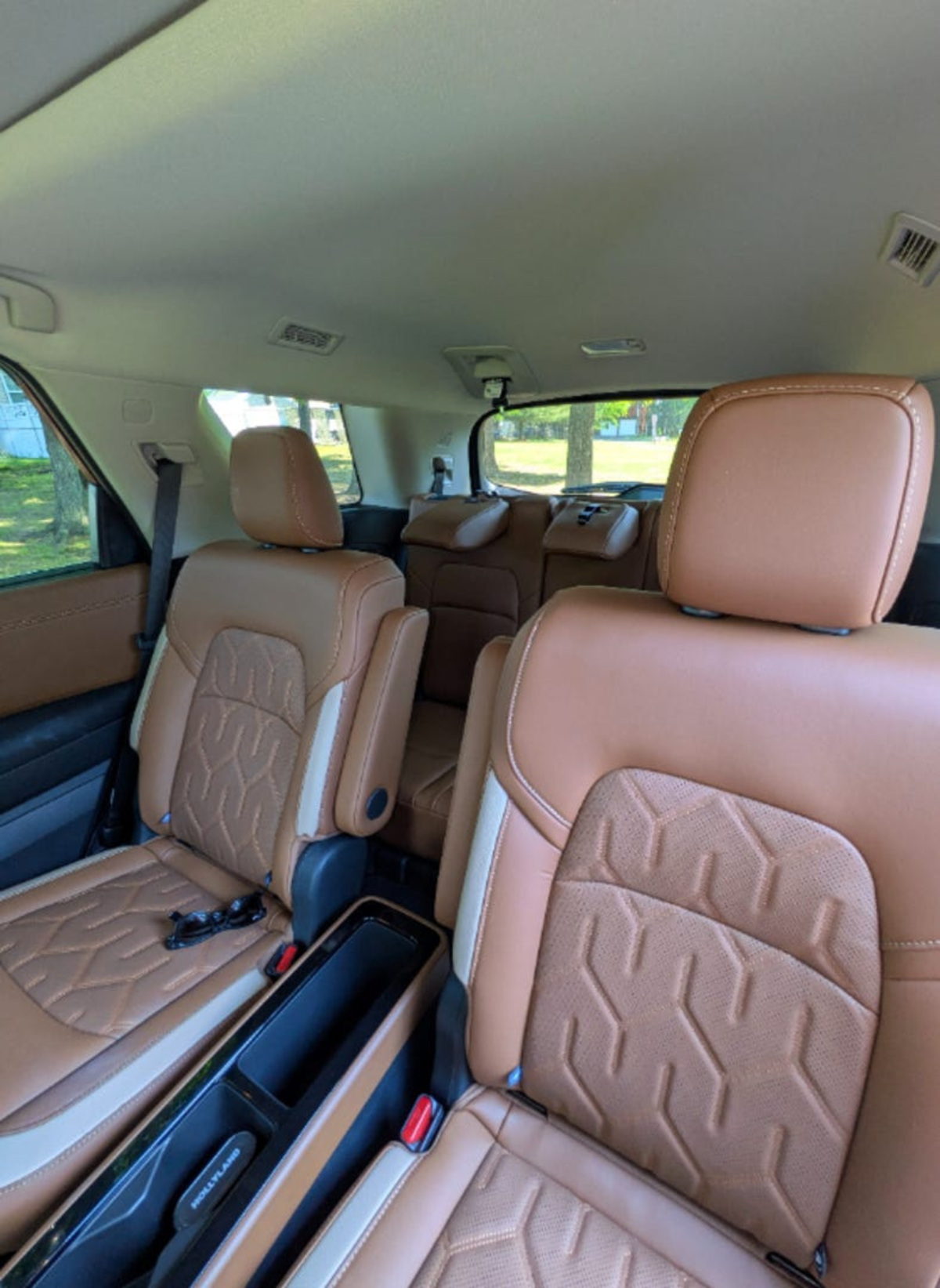 The interior of the 2026 Nissan Pathfinder.