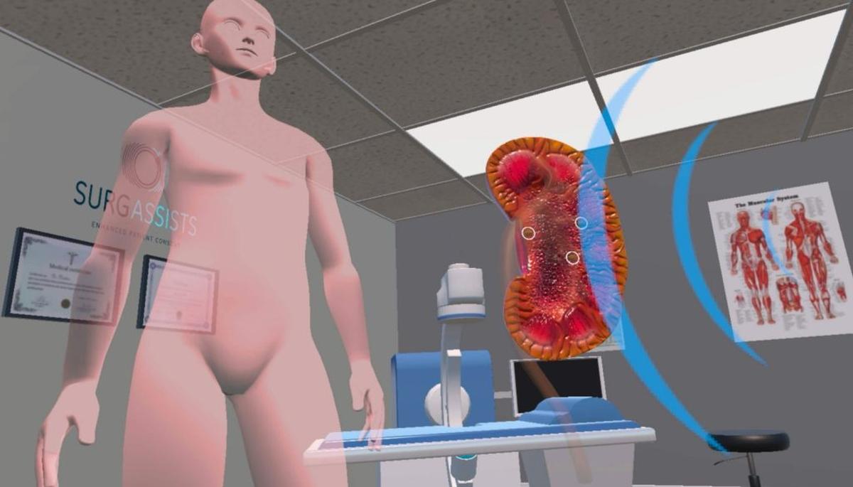  Using virtual reality (VR) technology to explain what to expect before going under the knife could help people better understand their treatment and put them more at ease. (Phoebe Reynolds Surgassists via SWNS) 