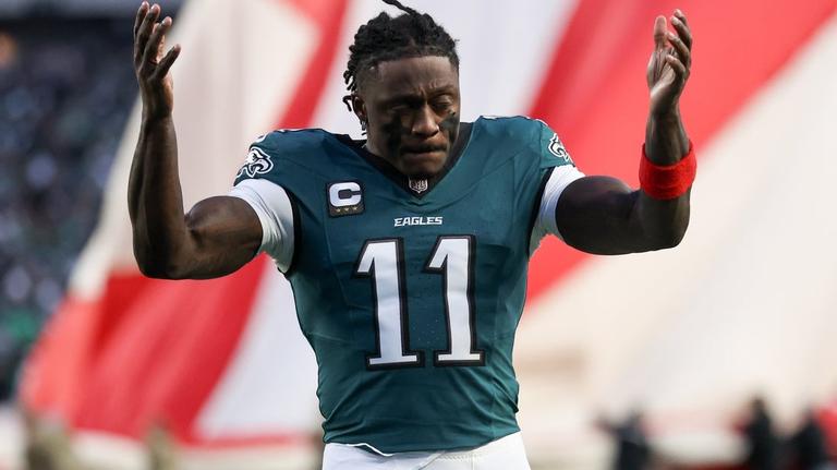 Eagles trade star WR AJ Brown to Patriots for 1st-, 5th-round picks 