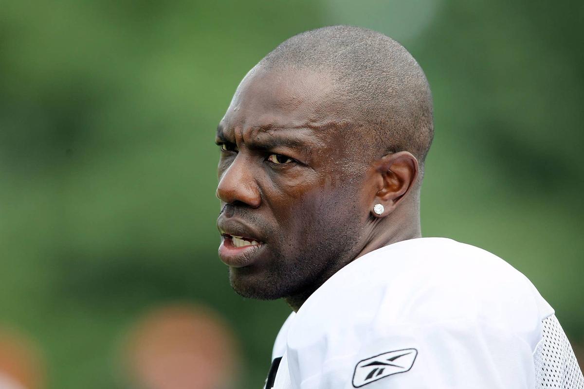  GEORGETOWN, KY - JULY 31: Terrell Owens #81 of the Cincinnati Bengals is pictured during the Bengals training camp at Georgetown College on July 31, 2010 in Georgetown, Kentucky. (Photo by Andy Lyons/Getty Images) 