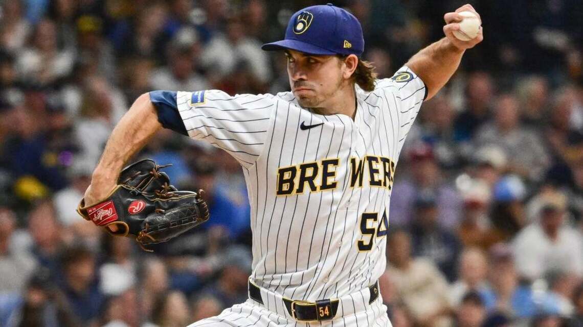 With top seed secure, Brewers set sights on Cardinals