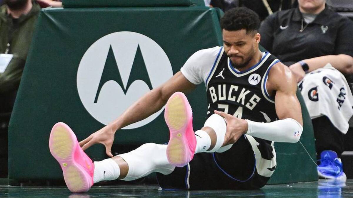  Giannis battled calf strains throughout the 2025–26 campaign. | Benny Sieu-Imagn Images 