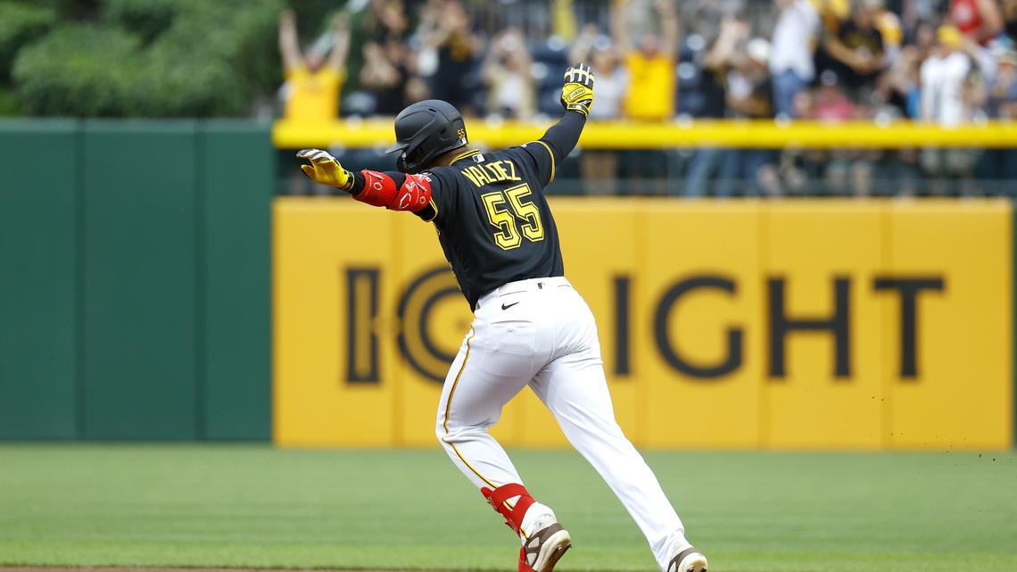 5-run first inning, Esmerlyn Valdez's homer help Pirates hammer Cubs 