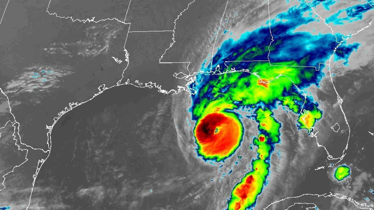 Track major Hurricane Isaias as it gains strength ahead of landfall ...
