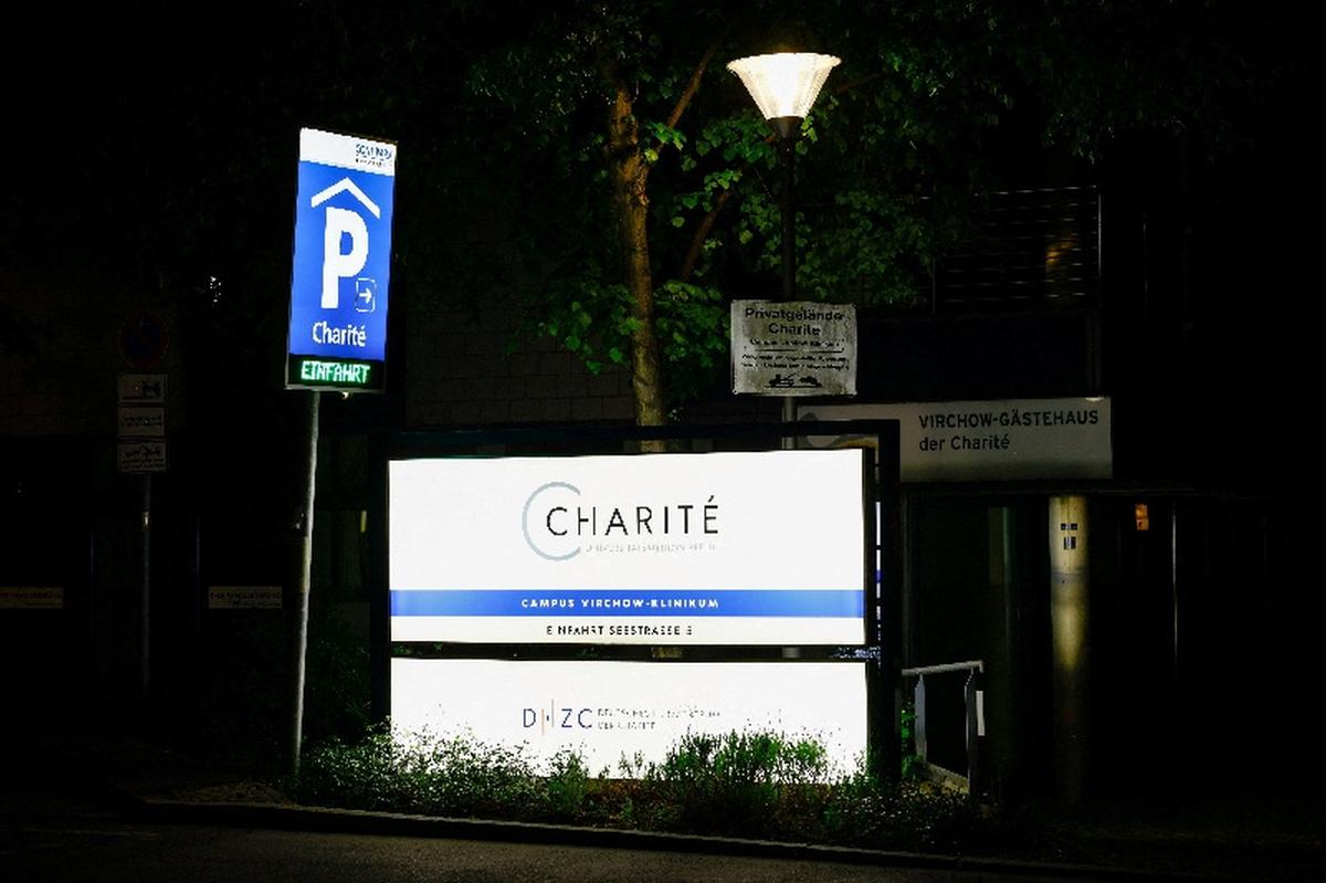 Signage outside the Charite University Hospital, where a U.S. citizen who contracted Ebola in the Democratic Republic of Congo would be admitted to a special isolation ward, according to Germany's health ministry, in Berlin, Germany, May 20, 2026.    REUTERS/Axel Schmidt