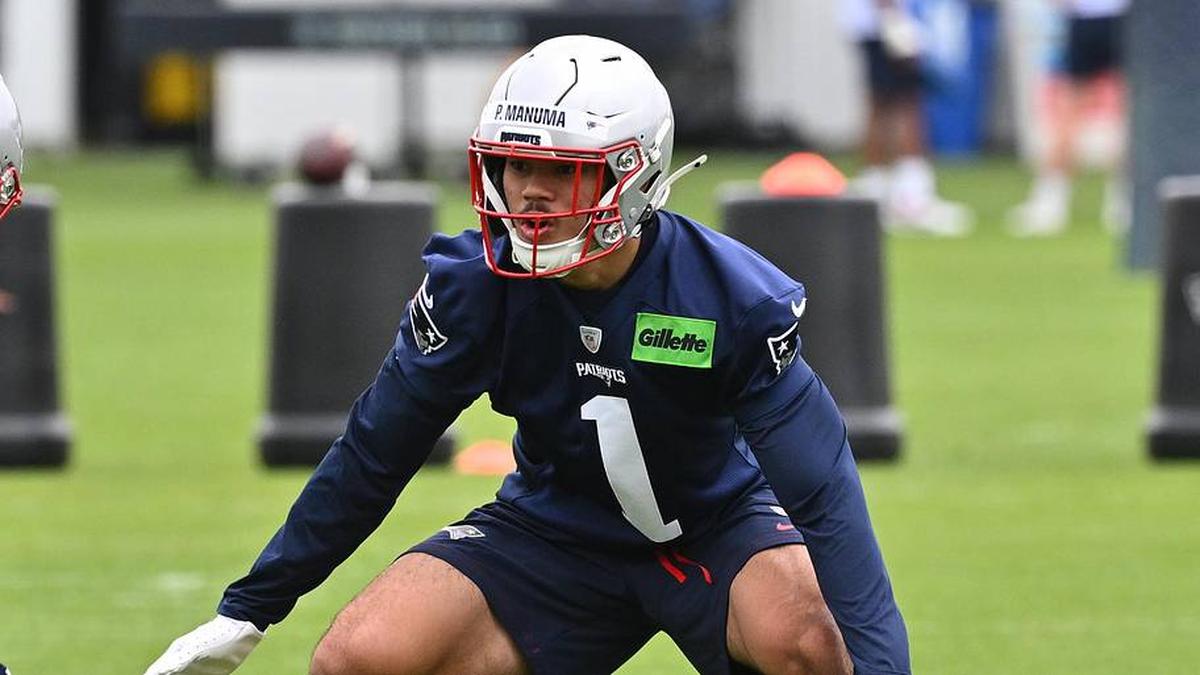  May 9, 2026; Foxborough, MA, USA; New England Patriots safety Peter Manuma (1) does a drill with wide receiver Jha'Quan Jackson (4) during the New England Patriots rookie camp at Gillette Stadium. Mandatory Credit: Eric Canha-Imagn Images | Eric Canha-Imagn Images 