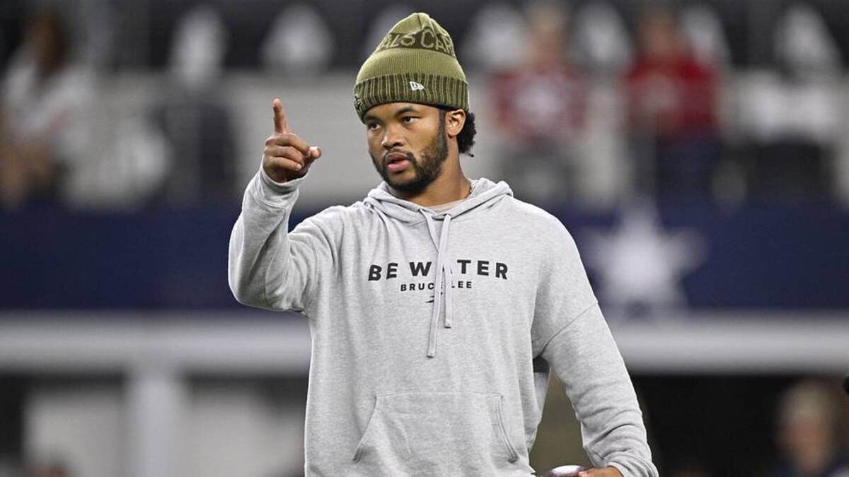  Nov 3, 2025; Arlington, Texas, USA; Arizona Cardinals quarterback Kyler Murray (1) warms up before the game against the Dallas Cowboys at AT&T Stadium. | Jerome Miron-Imagn Images 
