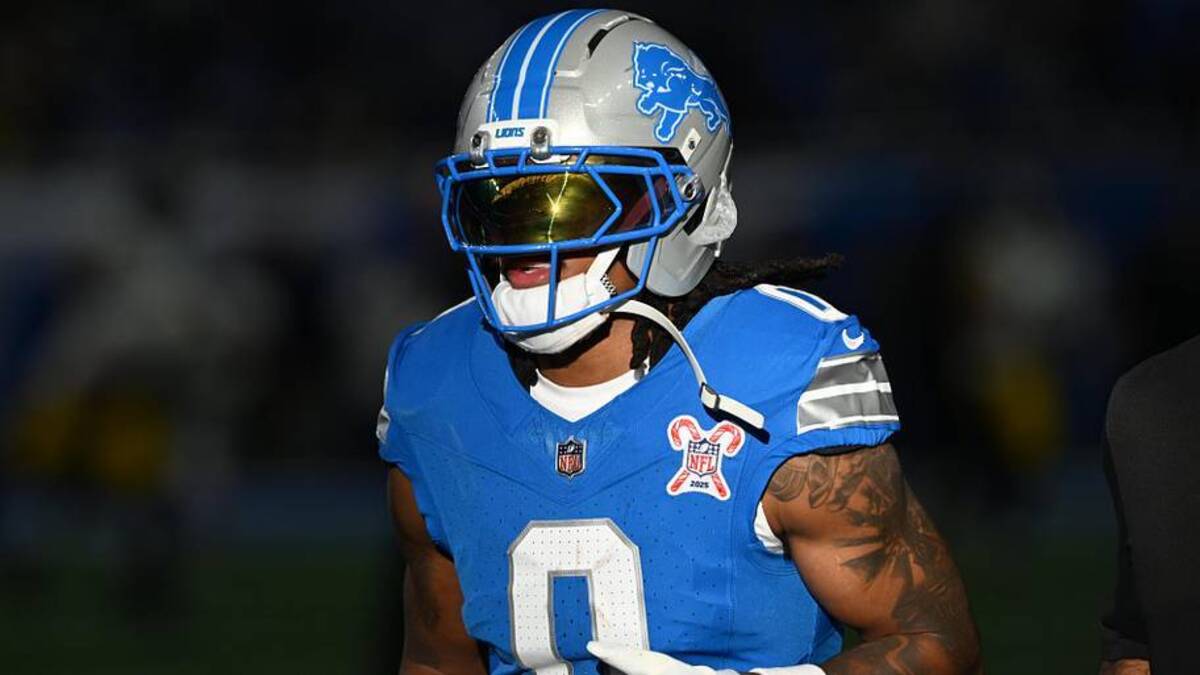  Detroit Lions running back Jahmyr Gibbs (0) warms up before the game against the Pittsburgh Steelers at Ford Field. | Lon Horwedel-Imagn Images 