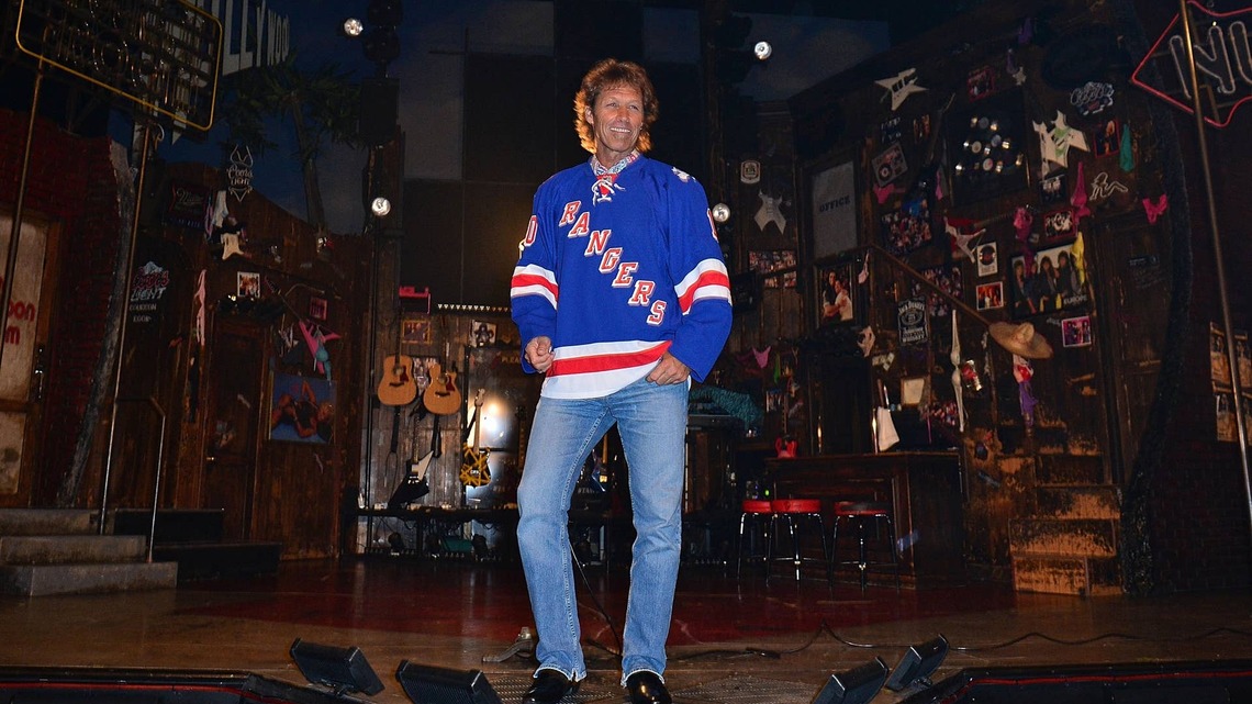 Late NY Rangers Legend Ron Duguay Once Revealed How He Ended Up in Gene Simmons' Bed With Cher 