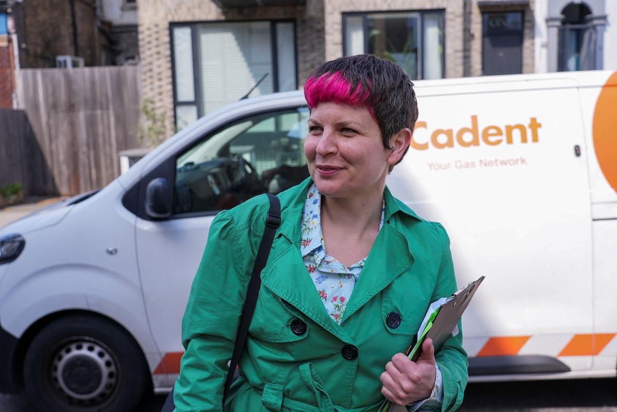 Green Party candidate for London mayor Zoe Garbett canvasses in London, Britain April 22, 2026. REUTERS/Marissa Davison